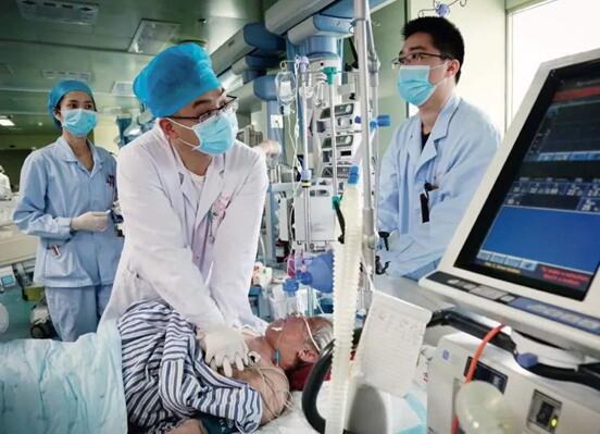 論ICU病房，對講機(jī)通信撐起救援“生命線”