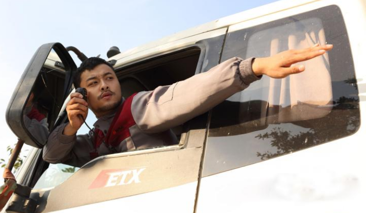 車載對講機(jī)使用地網(wǎng)天線可以降低駐波嗎？
